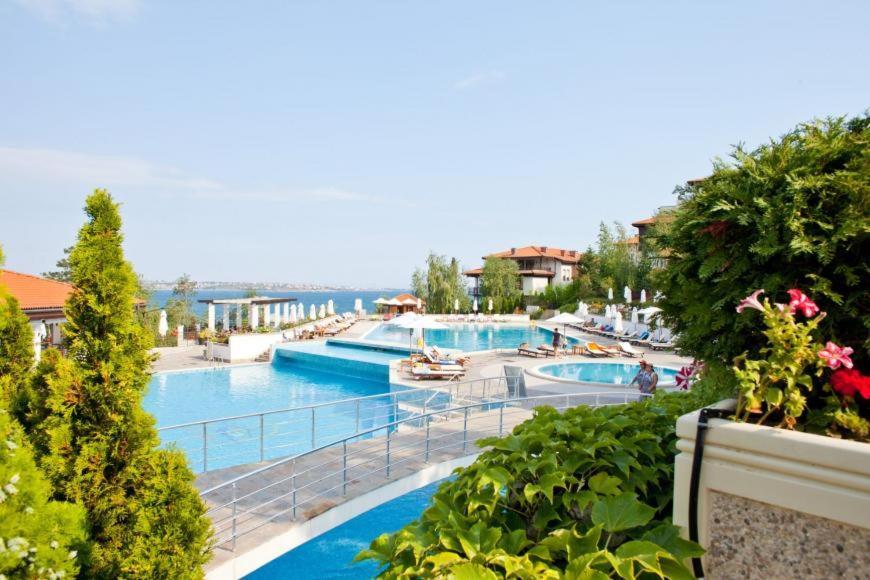 Santa Marina Apartaments- Karina 1 Sosopol Exterior foto